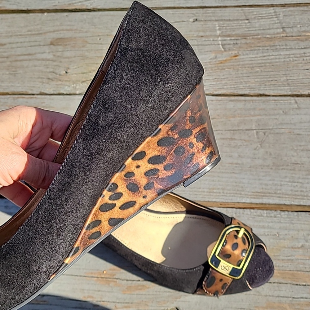 Circa Joan & David Wedge Open Toe‎ Buckle women's 10M Black & Cheetah